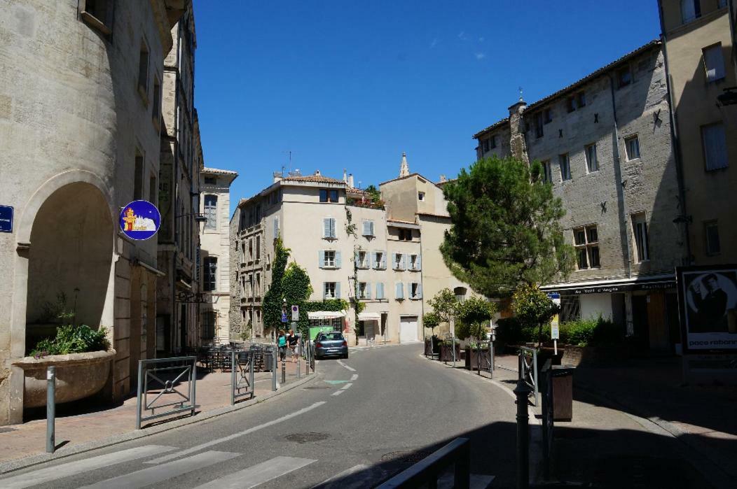 Les Marchands Avignon Exteriör bild